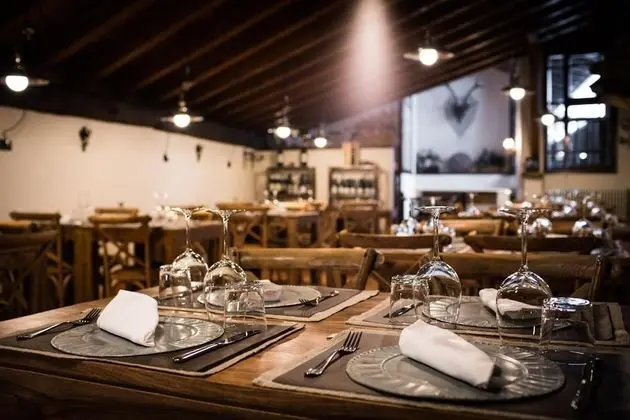 Hotel la Grange - Animal Chic Hotel - Yerinde Yemek