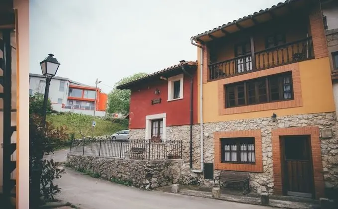 La Guaxa, Casina in Poo de Llanes