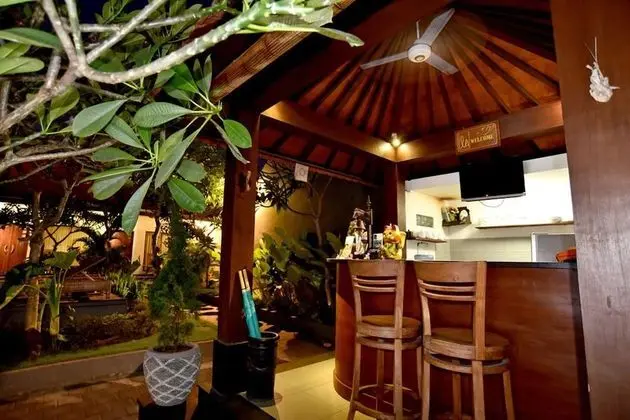 La House Apartment - Lobi