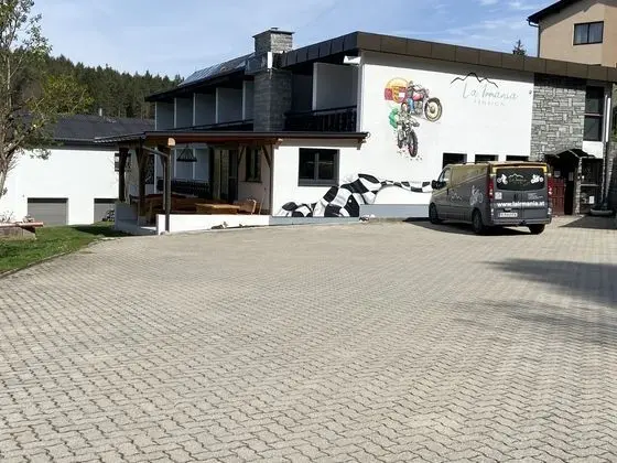 La Irmania Pension - Öne Çıkan Resim