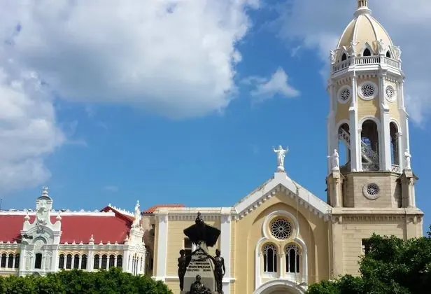 La Isabela Suites