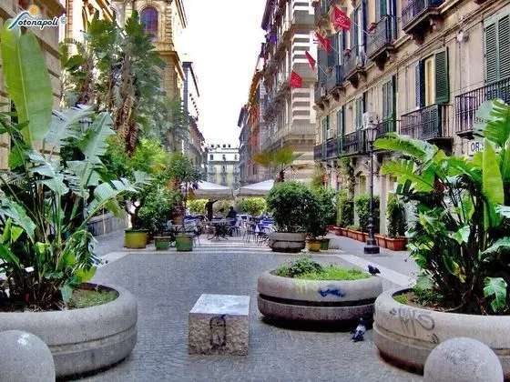 La Locanda dell'Arte-Piazza Dante - Dış Mekan