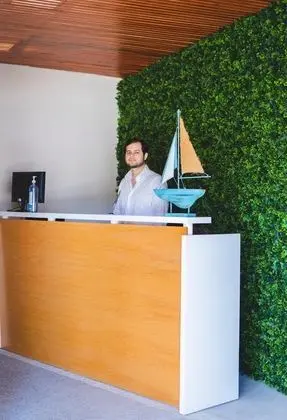 La Lola Hotel & Suites - Lobi