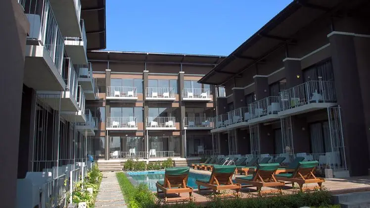 La Lune Beach Resort