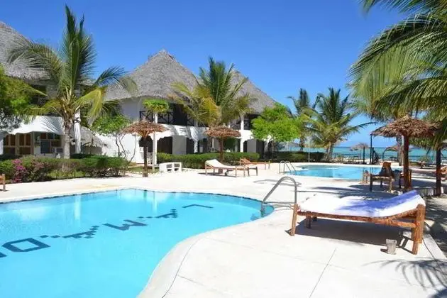 La Madrugada Beach Hotel & Resort - Havuz