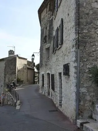 La Maison Aux Bonsaïs