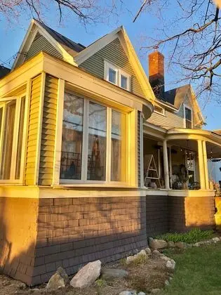 La Maison de Ville - bed & bistro