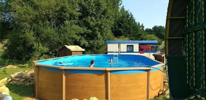 La maison du bonheur - les roulottes - Havuz