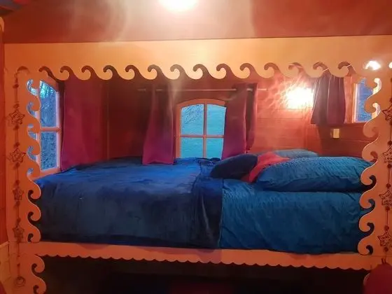 La maison du bonheur - les roulottes - Oda