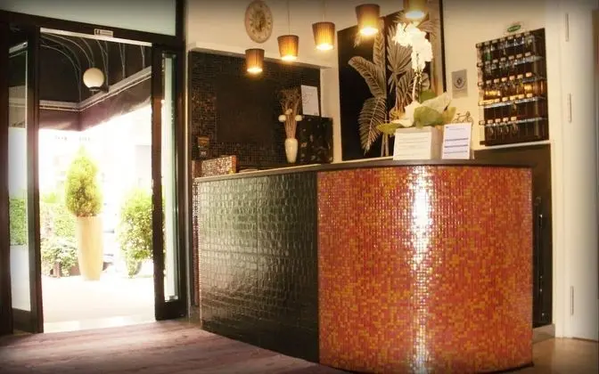 Hotel La Maison - Lobi