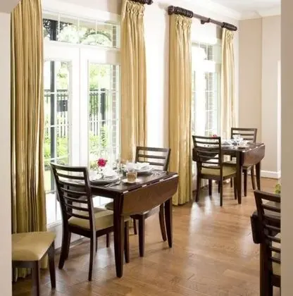La Maison in Midtown an urban B&B - Yerinde Yemek