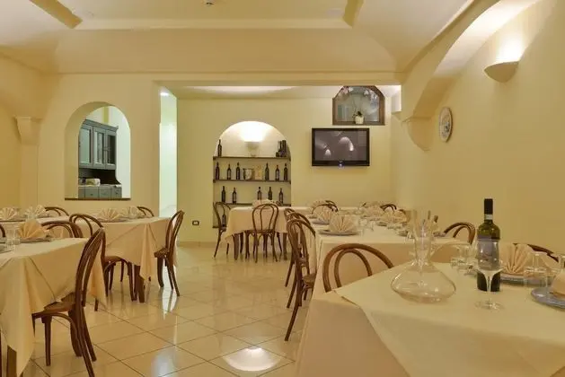 Hotel La Marina - Yerinde Yemek