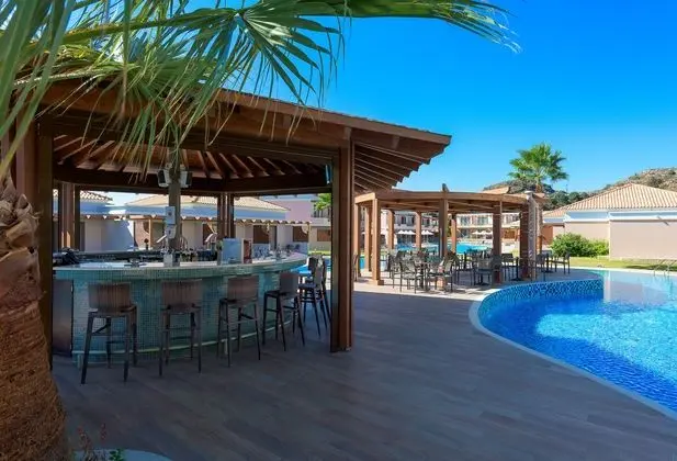La Marquise Luxury Resort Complex - Bar