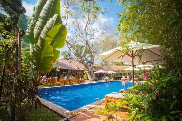 La Mer Resort