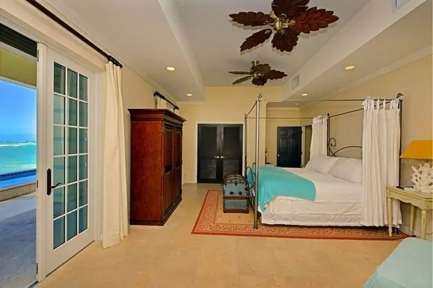 La Mouette Cable Beach Bahamian Villa - Oda