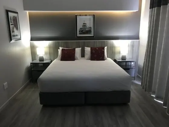 La Orchard Hotel - Oda