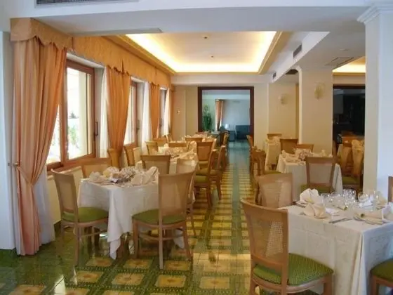Hotel La Pergoletta - Yerinde Yemek