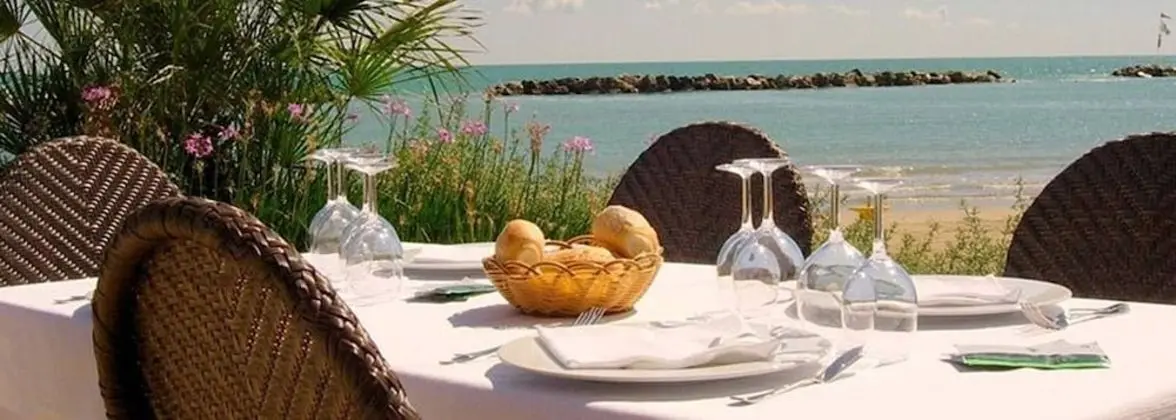 Hotel La Perla - Yerinde Yemek