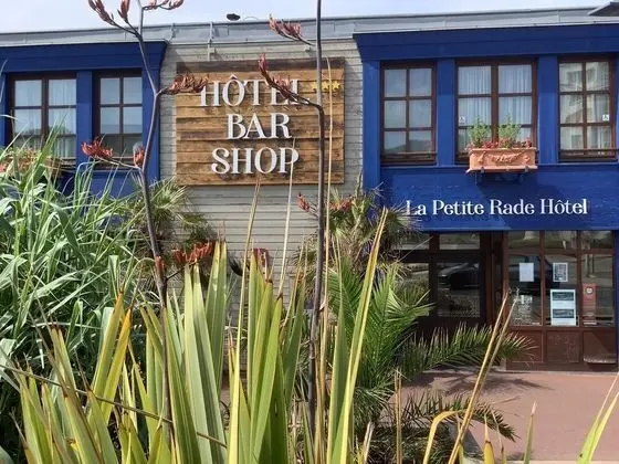 La Petite Rade Hôtel - Dış Mekan