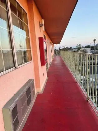 La Petite Rouge Motel - Dış Mekan