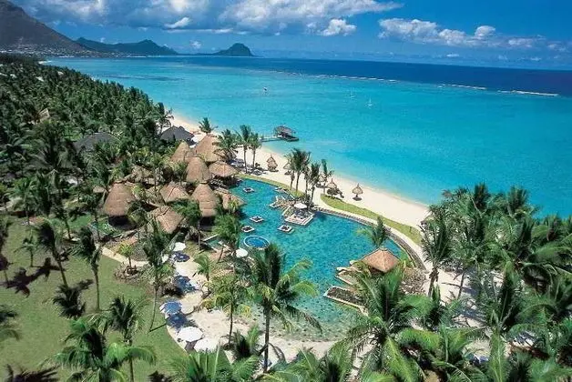 La Pirogue A Sun Resort