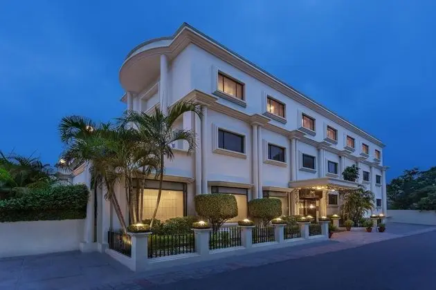 La Place Sarovar Portico, Lucknow - Dış Mekan