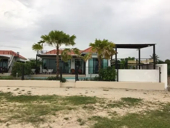 La Playa Beach Front Pool Villa Cha-am - Dış Mekan