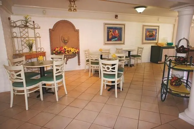 La Quinta Bakersfield