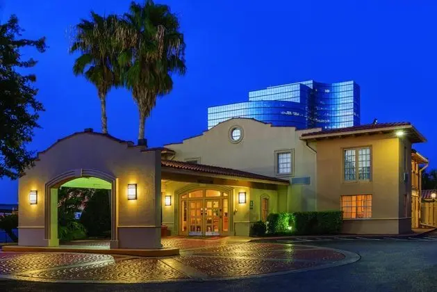 La Quinta Inn New Orleans Causeway - Genel