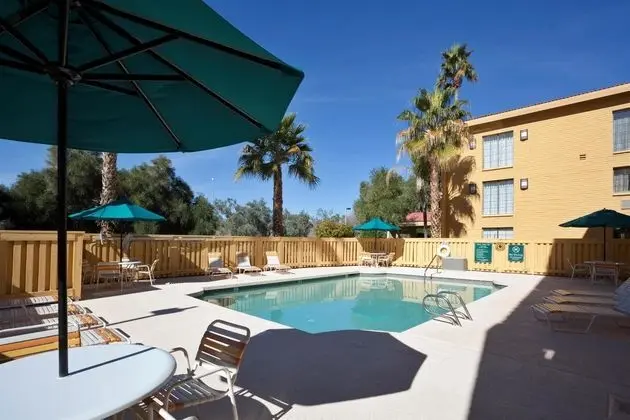La Quinta Inn Phoenix Sky Harbor Airport
