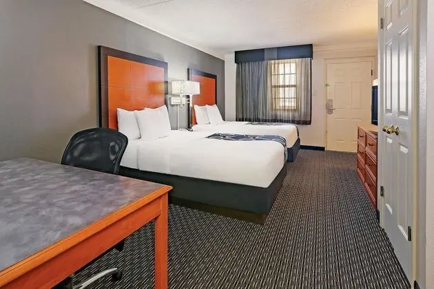 La Quinta Inn San Antonio I-35 North at Toepperwein