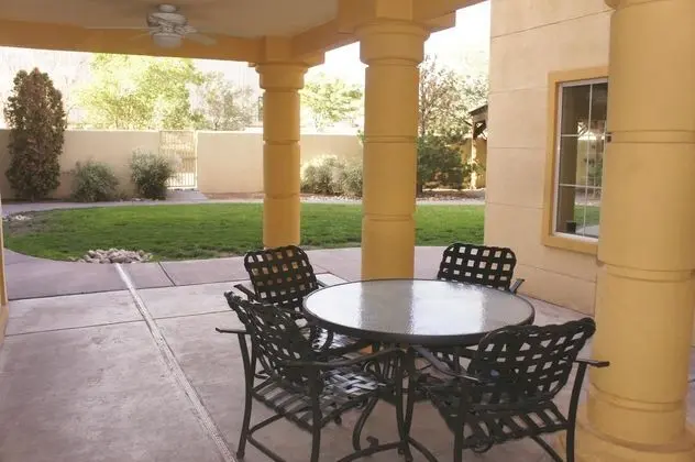 La Quinta Inn & Suites Albuquerque Midtown