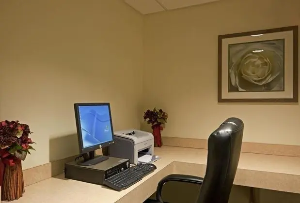 La Quinta Inn & Suites Boston Somerville