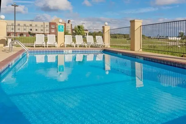 La Quinta Inn & Suites Canton