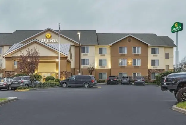 LA QUINTA INN SUITES CENTRAL POINT MEDFORD