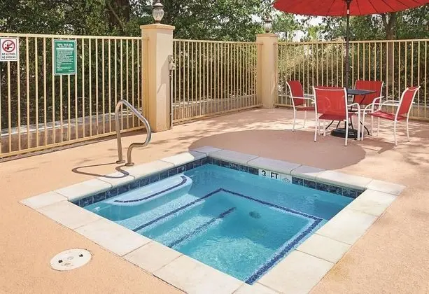 La Quinta Inn & Suites Dallas - Hutchins