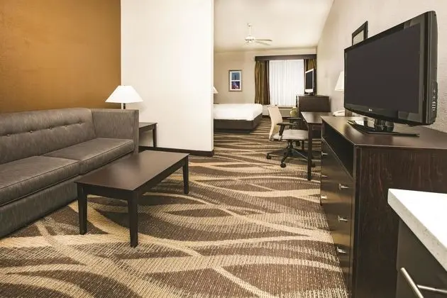 La Quinta Inn & Suites Dallas-Las Colinas