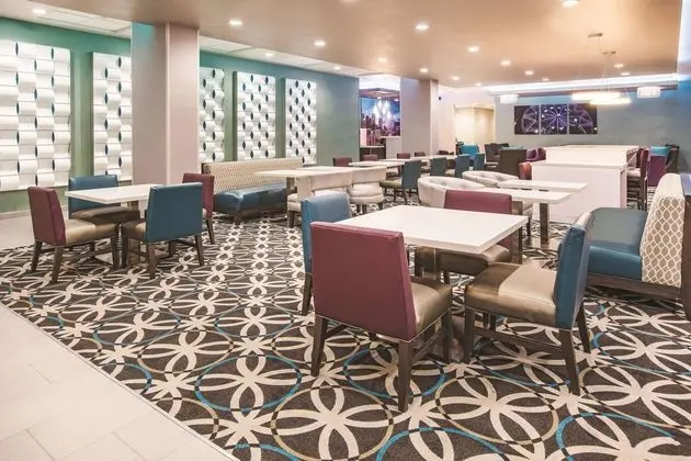 LA QUINTA INN SUITES DALLAS PLANO THE COLONY