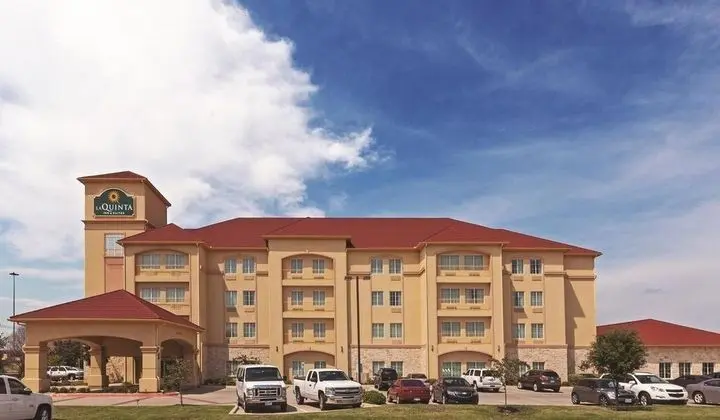 La Quinta Inn & Suites DFW Airport West - Bedford