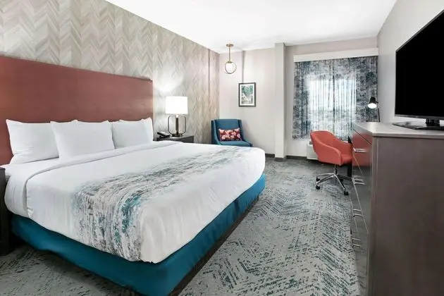 La Quinta Inn & Suites DFW West-Glade-Parks