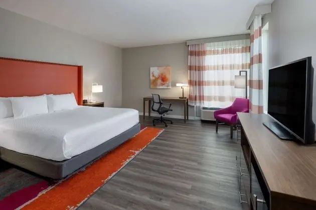 LA QUINTA INN SUITES GREENSBORO ARPT HIGH POINT