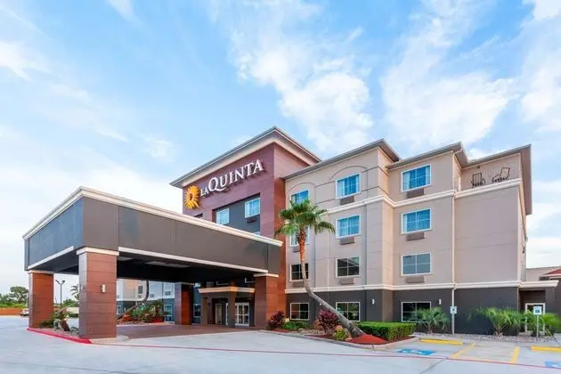 La Quinta Inn & Suites Houston Channelview - Dış Mekan