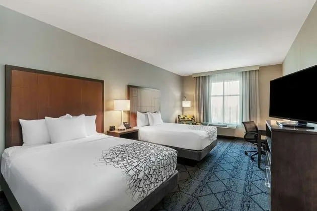 La Quinta Inn & Suites Kansas City Beacon Hill
