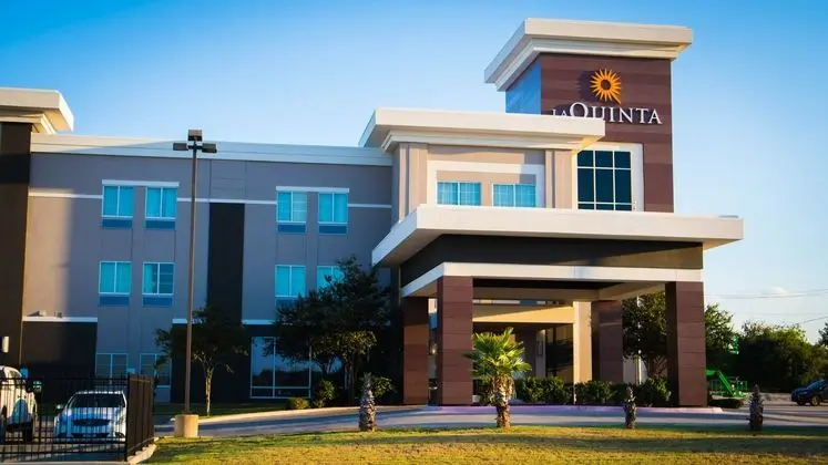 La Quinta Inn & Suites Karnes City - Kenedy
