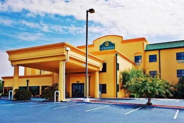 La Quinta Inn & Suites Knoxville Strawberry Plains