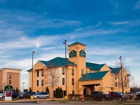 La Quinta Inn & Suites Louisville Expo East 6437