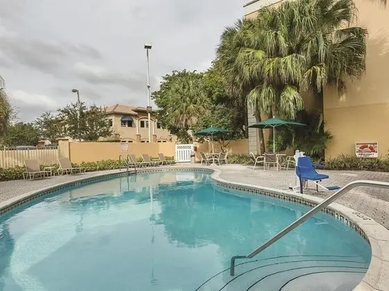 La Quinta Inn & Suites Miami Lakes