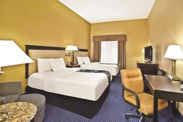 La Quinta Inn & Suites Mt. Laurel - Philadelphia