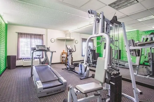 La Quinta Inn & Suites Myrtle Beach Broadway - Genel