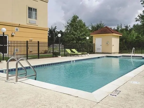 La Quinta Inn & Suites North Mobile - Satsuma